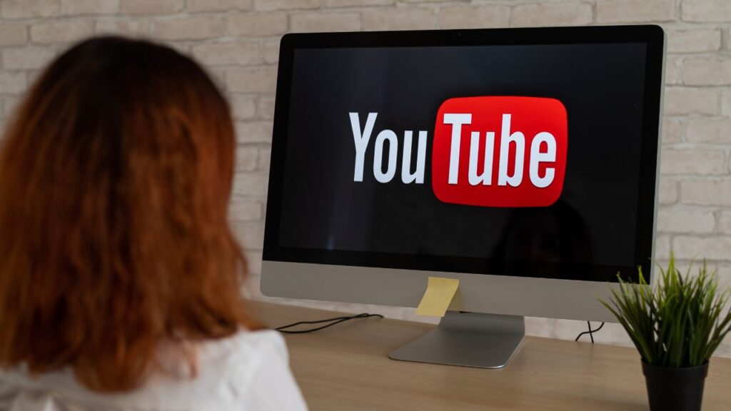 YouTube marketing blog overview showing strategies, tips, and video promotion techniques.
